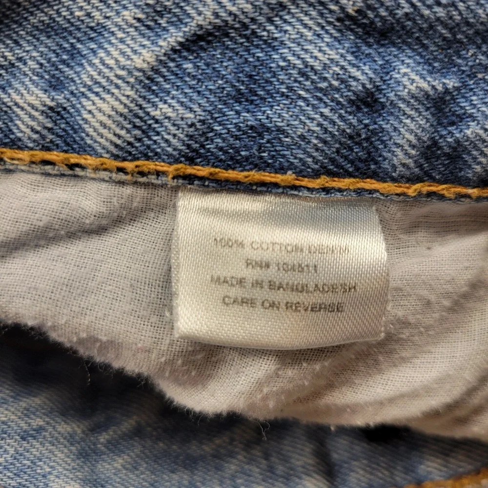 berkley‎ jensen stained and distressed blue jeans size 30X29